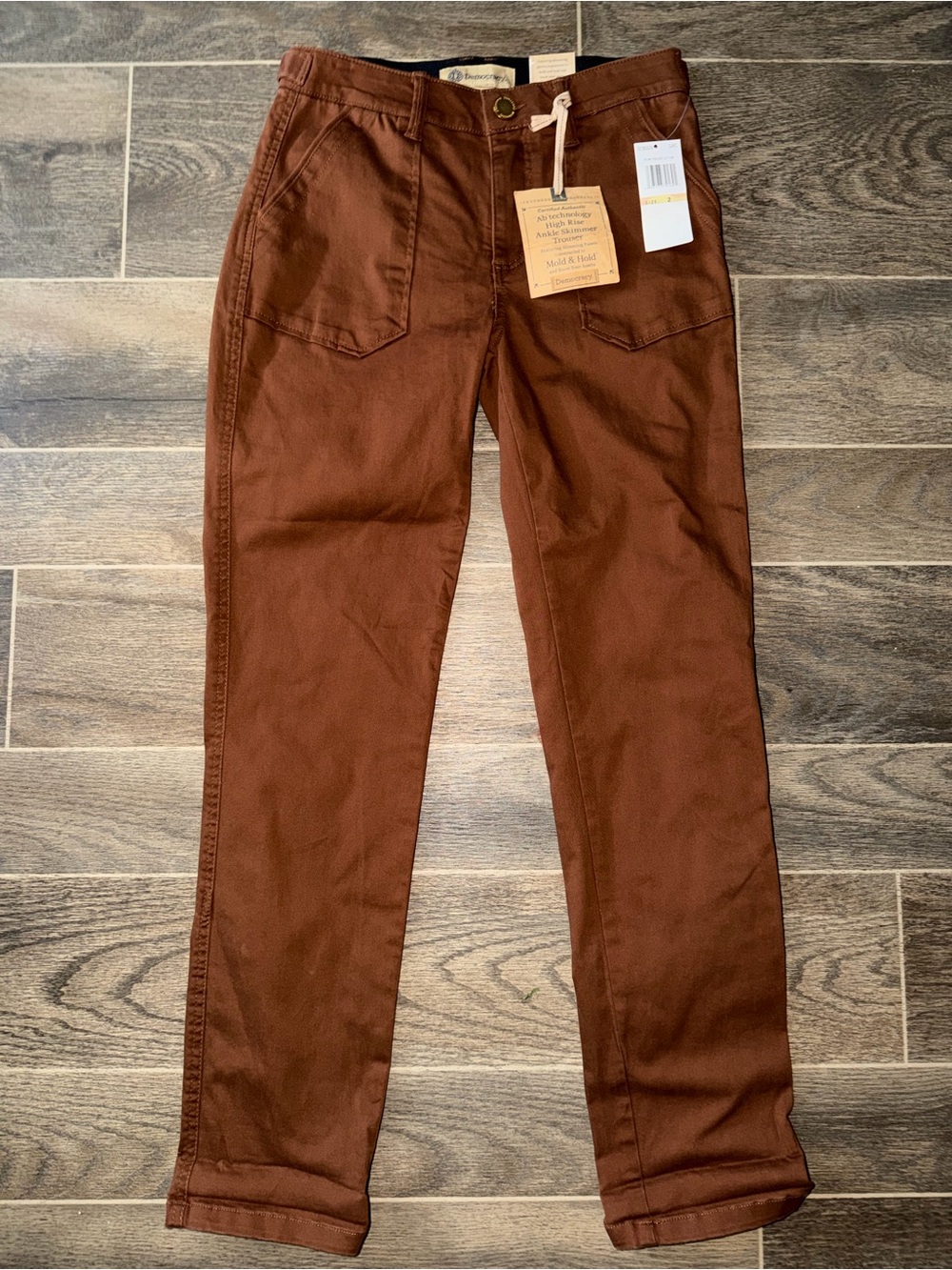 Democracy  Chino Pants in Rust Brown women